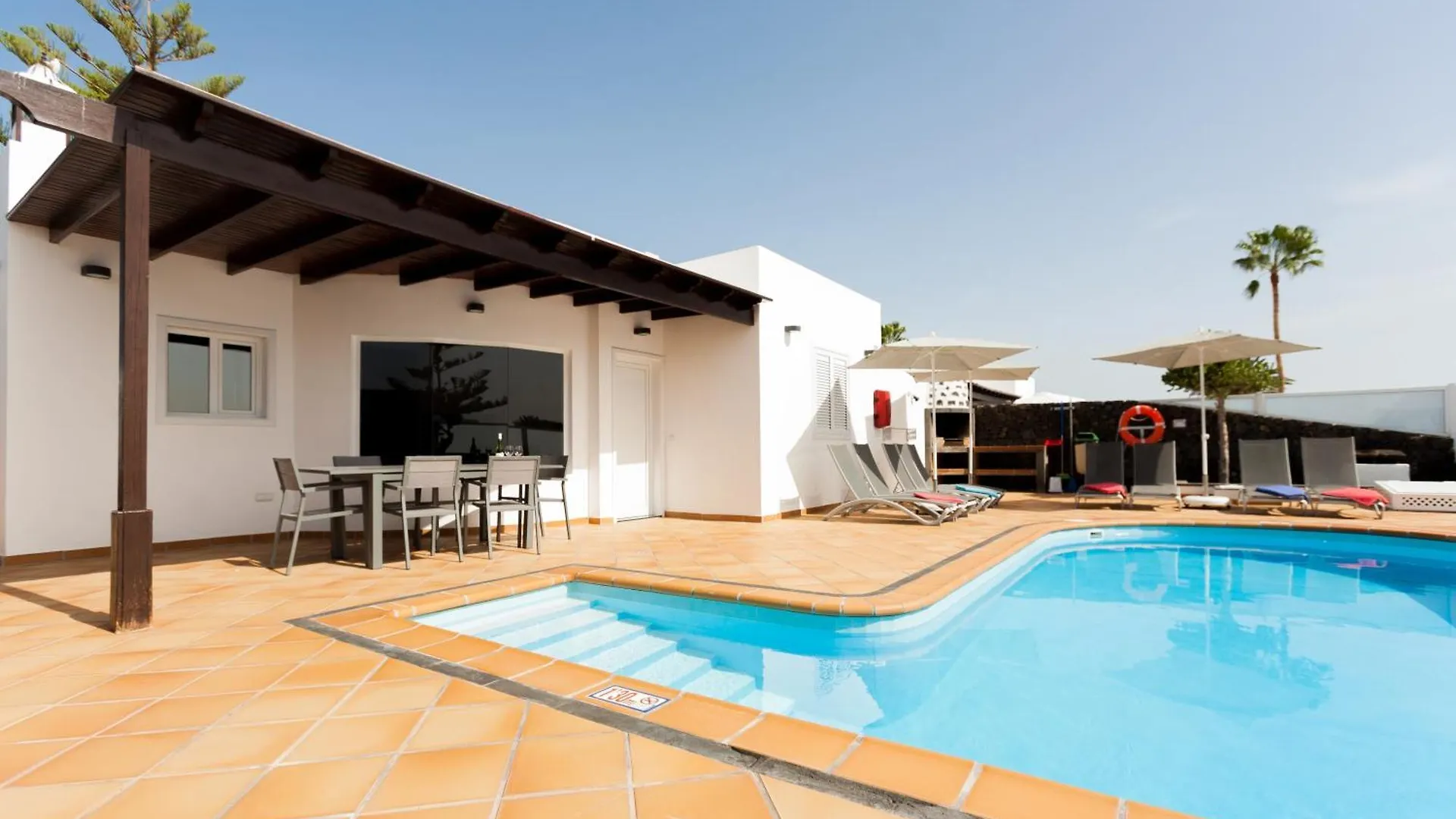 Contatti di 4 Bedroom Villa Mimi With Private Heated Pool